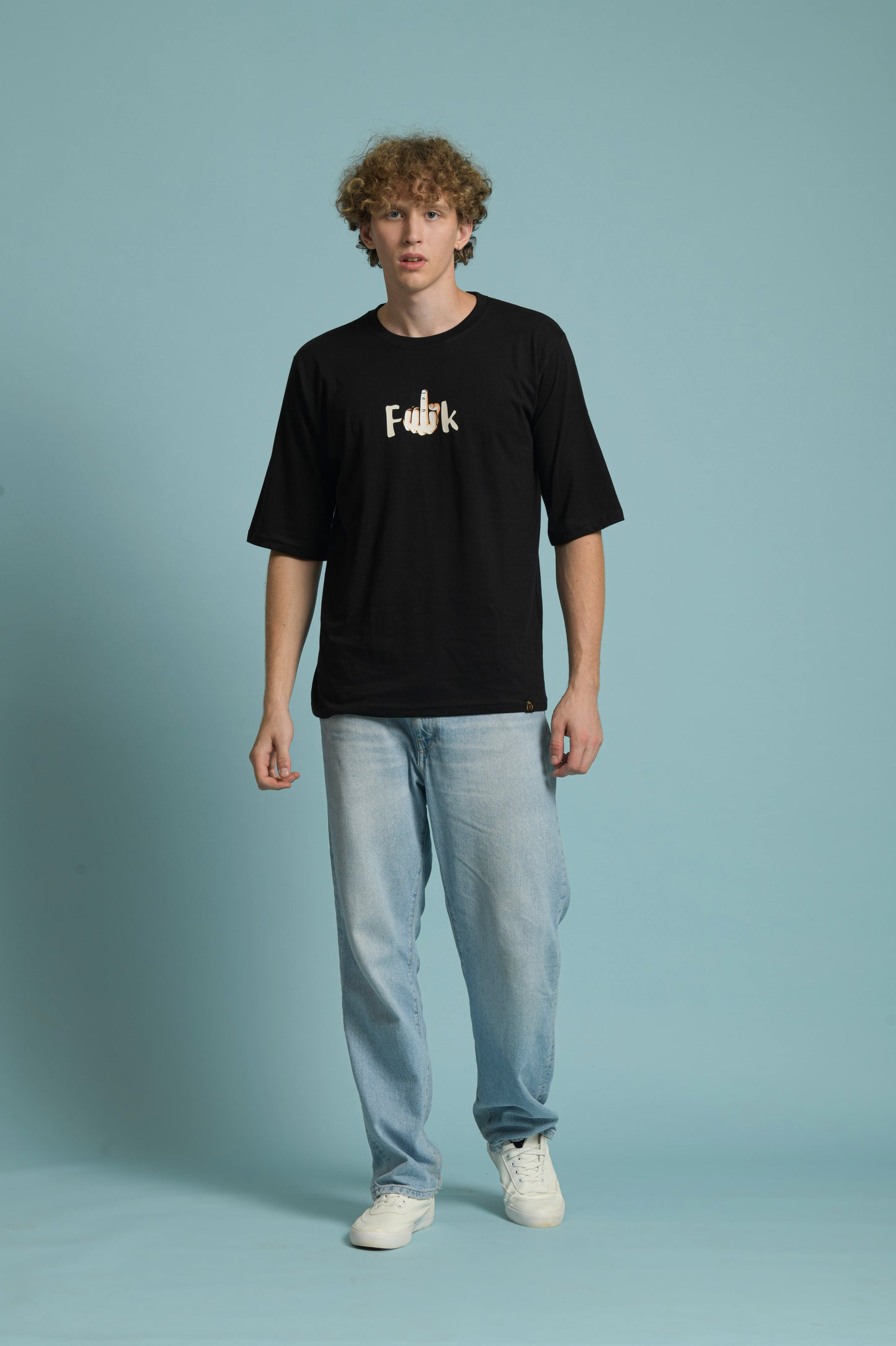 MIDDLE FINGER PRINTED OVERSIZED T-SHIRT